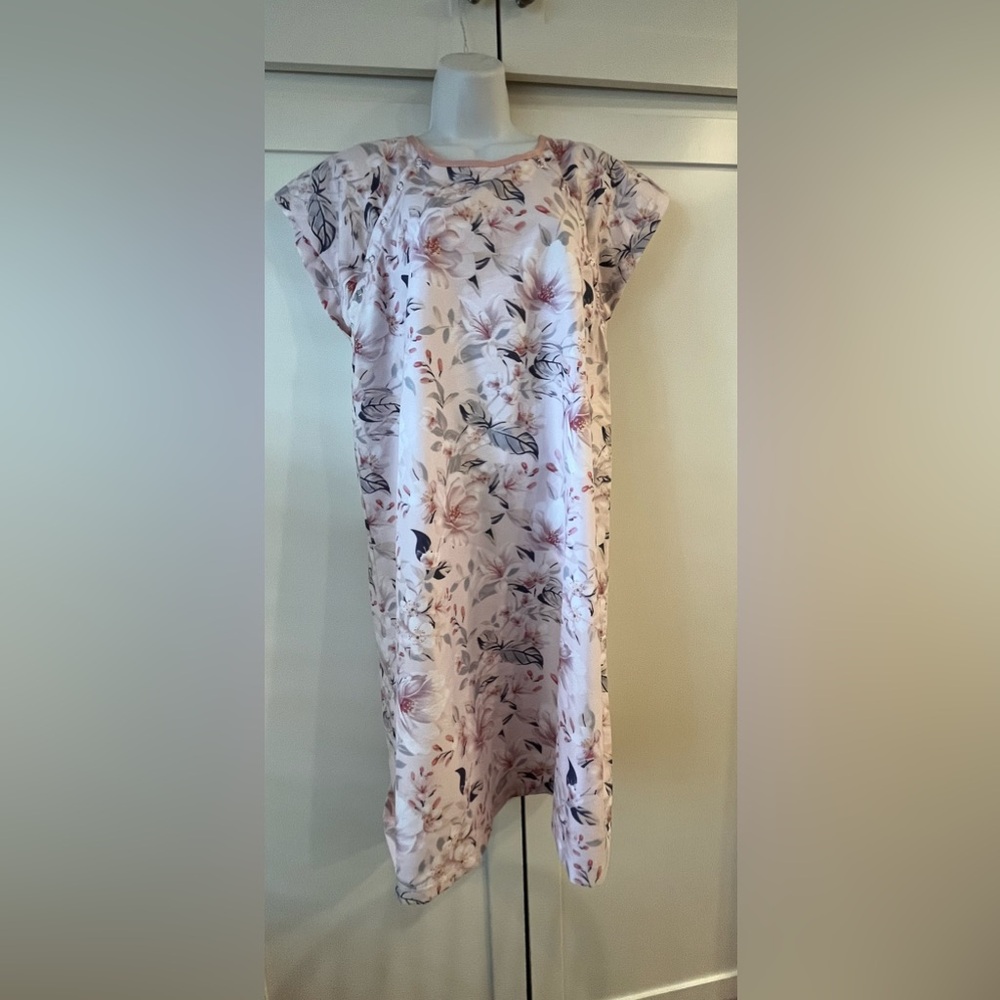 NY Threads hospital nursing home gown.